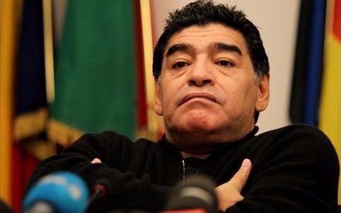Maradona, furioso, contra Dolce & Gabbana