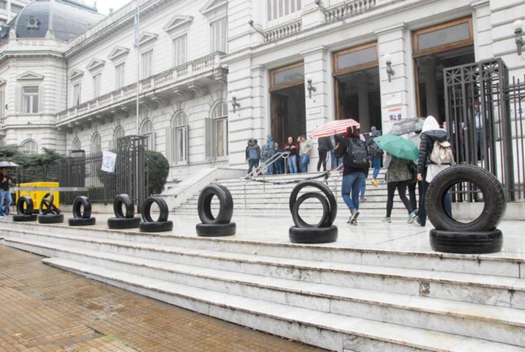 Los judiciales piden que la Corte devuelva los descuentos por paros