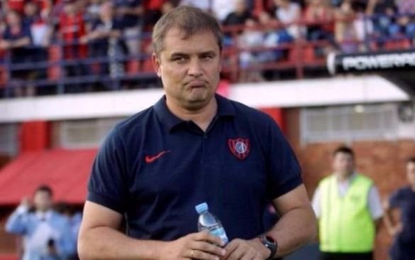 DT de equipo argentino le pidió perdón a un jugador por no tenerlo en cuenta