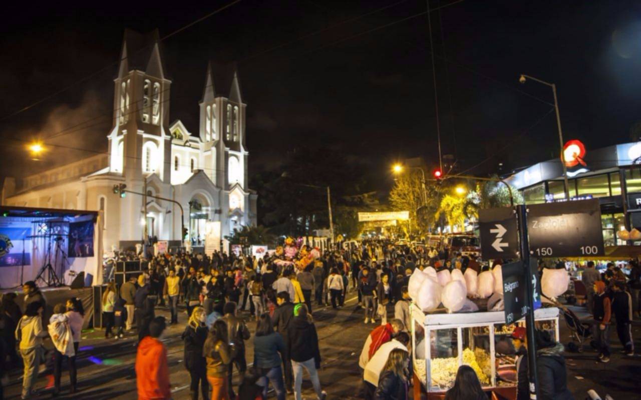 Bernal celebra el 50º aniversario de los tradicionales fogones