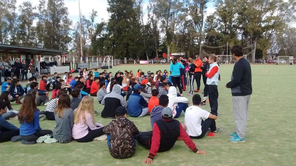 Un proyecto de integración y deporte une a los alumnos de cuatro escuelas platenses