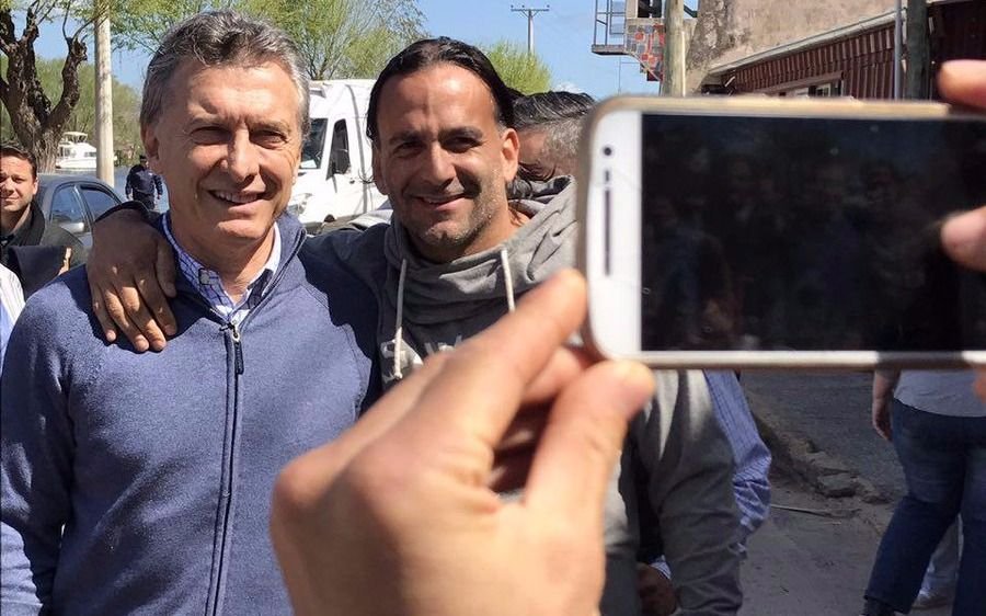 Macri timbreó en Villa Paranacito y afirmó que el país atraviesa un "maravilloso momento"