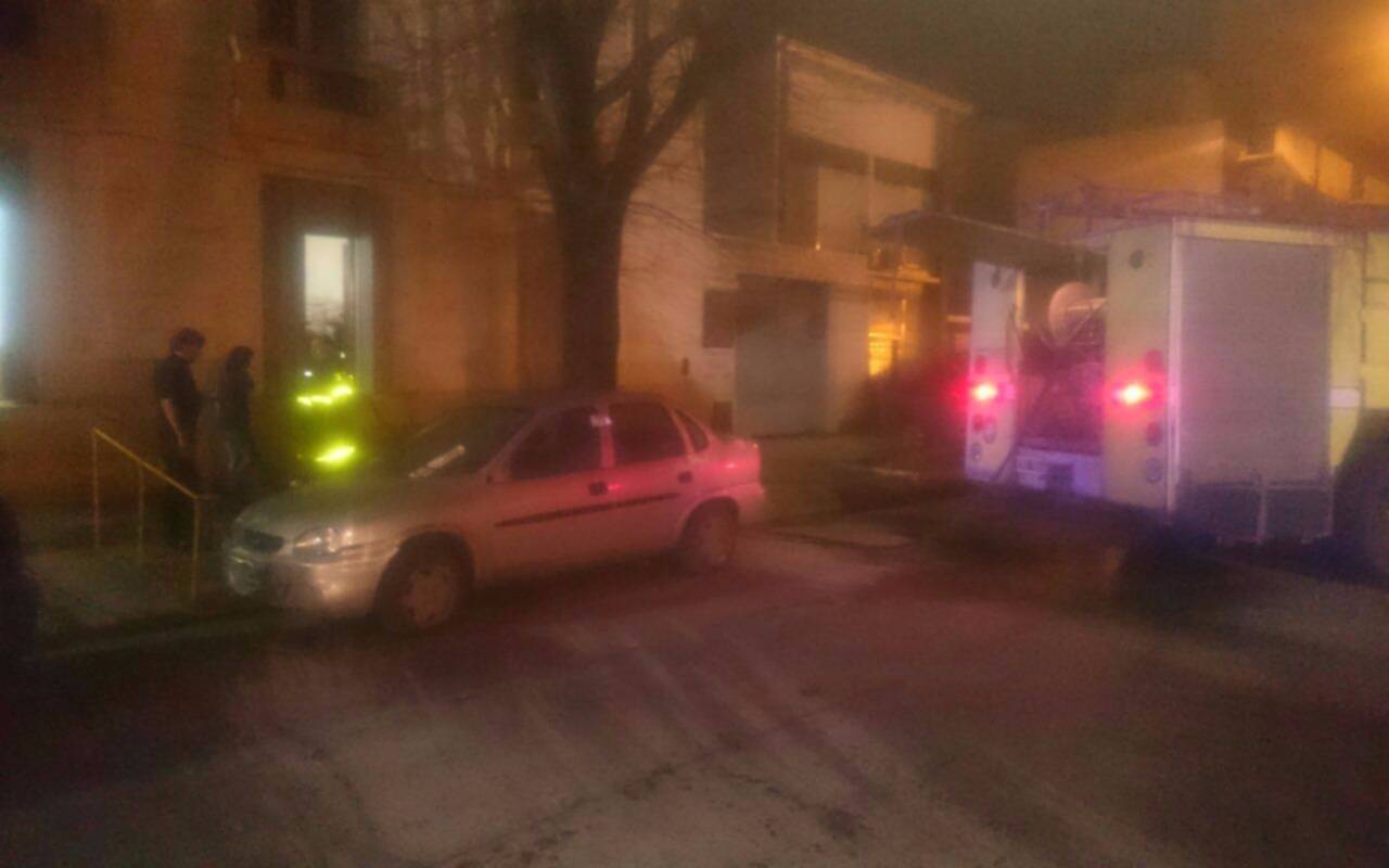 Un “desperfecto eléctrico” sería la causa del incendio en la Comisaría Quinta 