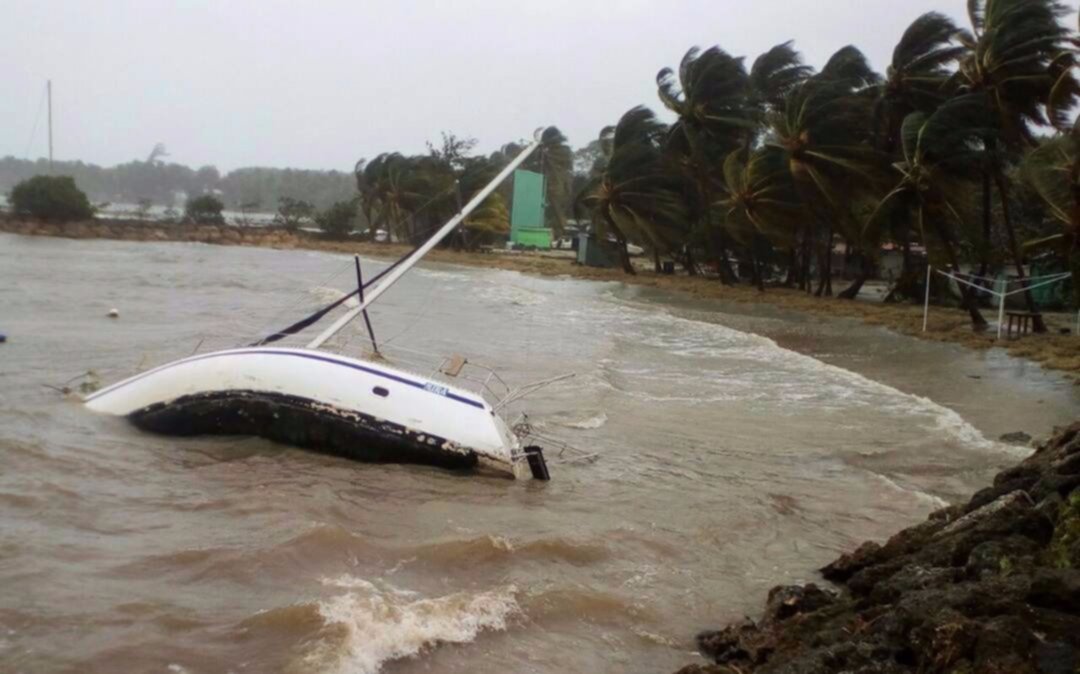 El huracán María causó un muerto y serios destrozos en el Caribe