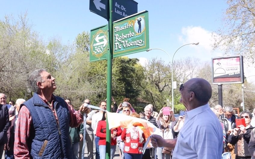 Nuevo homenaje a Roberto de Vicenzo en Berazategui