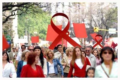 Reclamarán con un “banderazo” que se trate una nueva ley de VIH