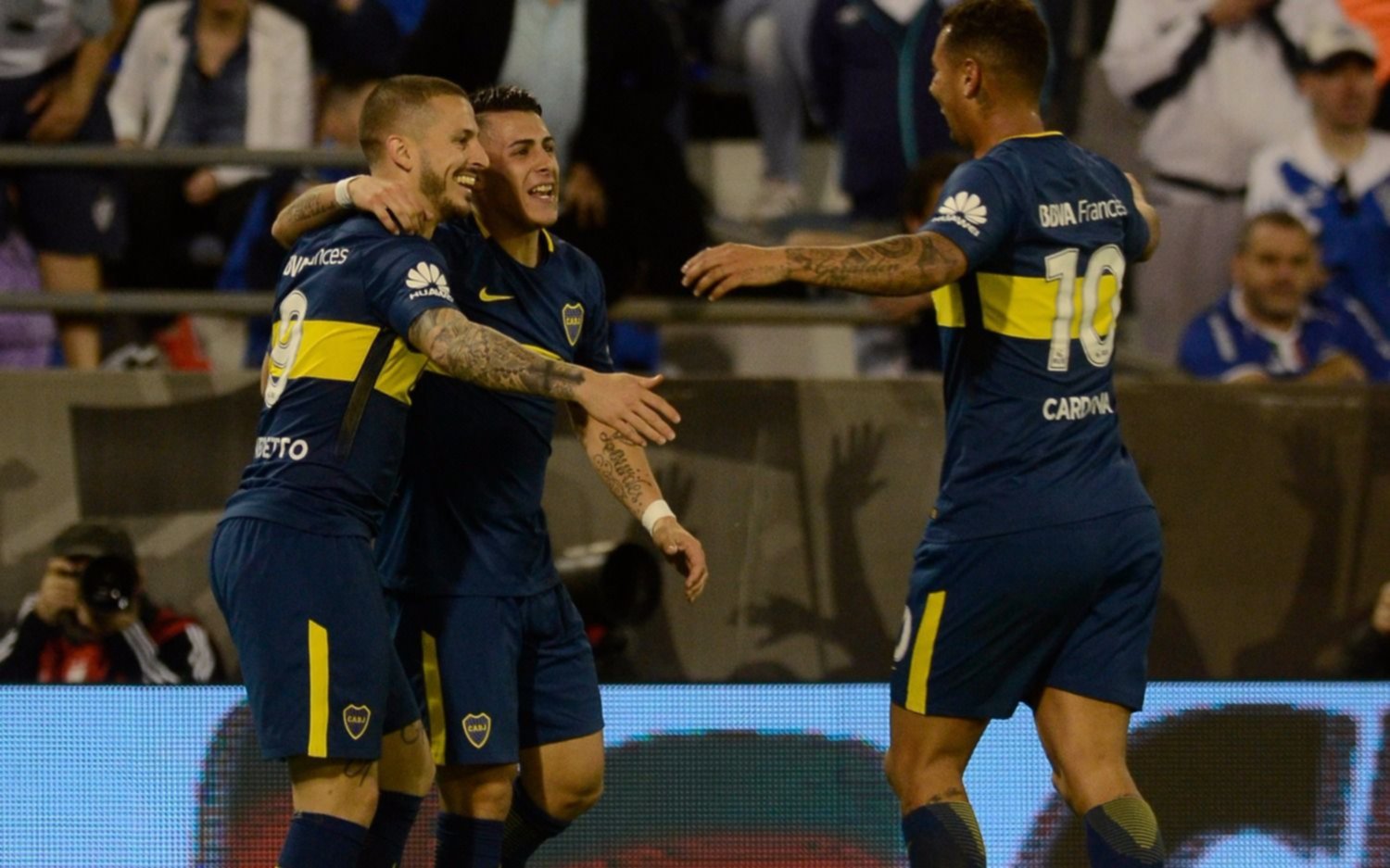 Goleada de Boca en Liniers: venció por 4 a 0 al Fortín y lidera el torneo