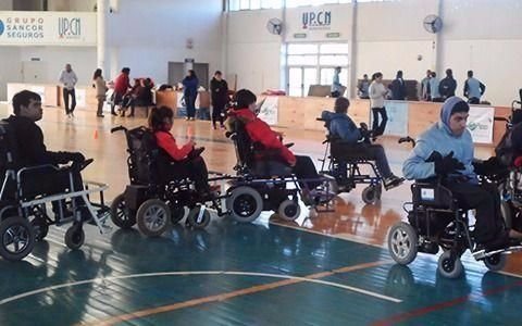 La UNLP prepara sillas de ruedas para la práctica del fútbol adaptado      
