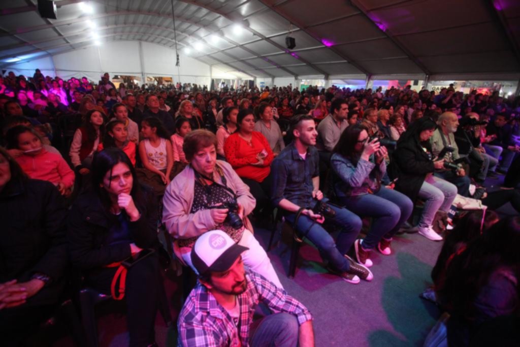 Arrancaron los festivales de los inmigrantes en Berisso