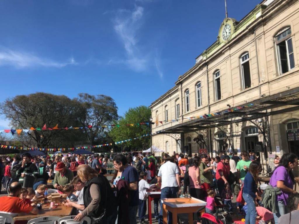 Festival de juegos en Meridiano V