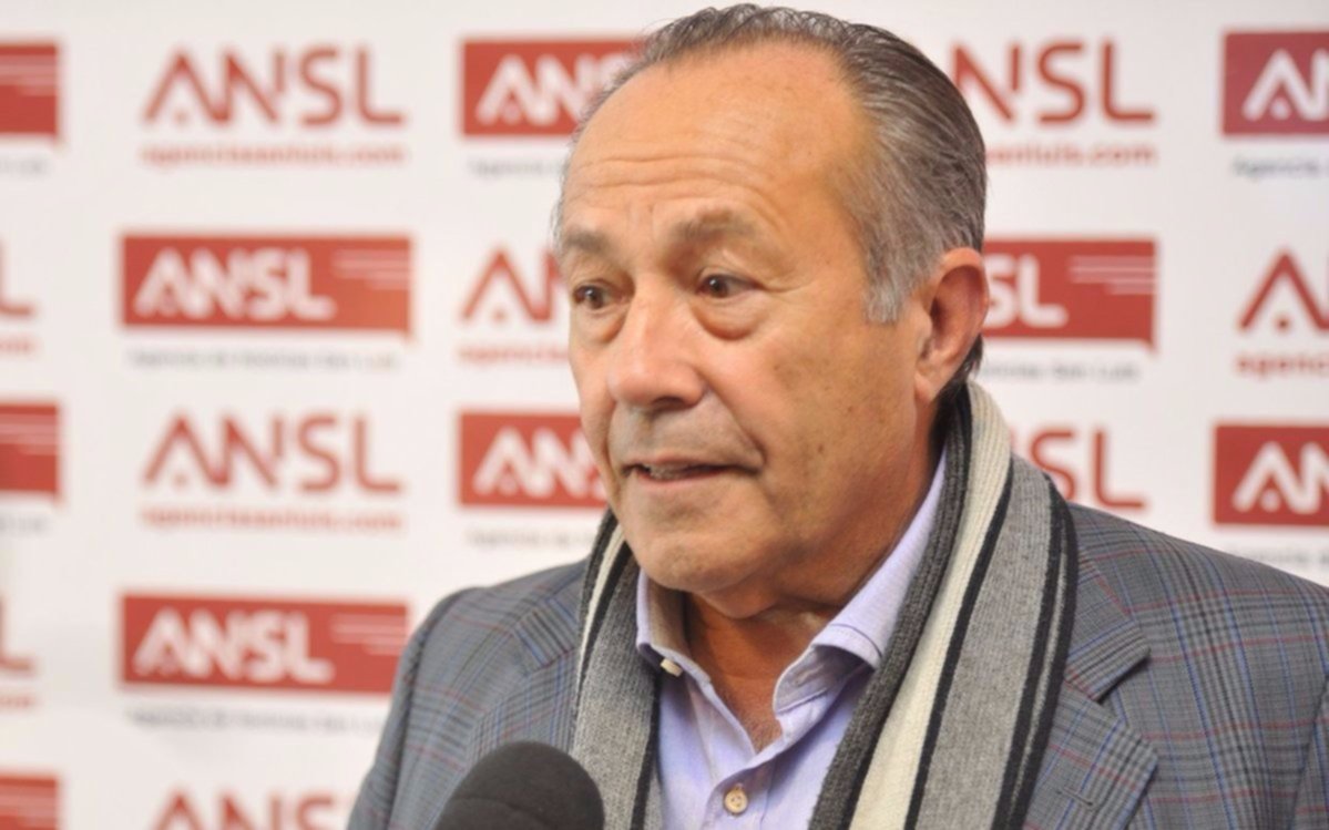 El gobernador de San Luis y una ayuda de 80 millones de pesos para su propia fundación