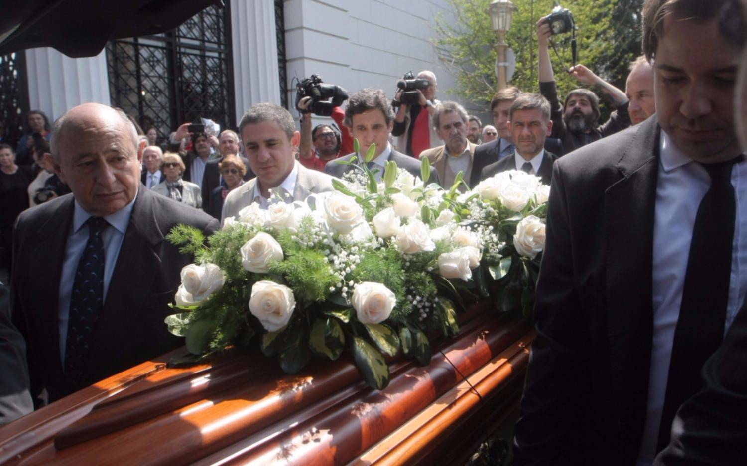 Despidieron los restos de María Julia Alsogaray en el cementerio de Recoleta