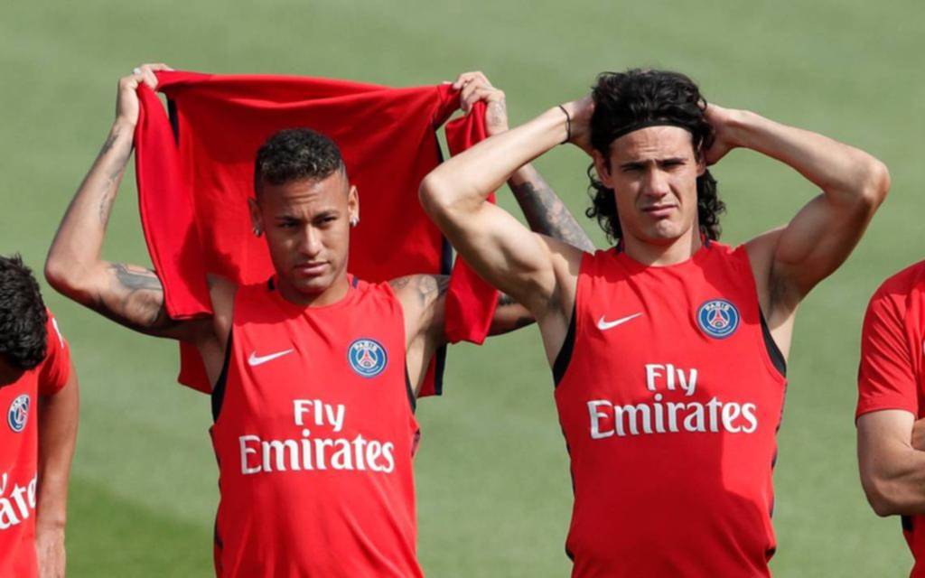 Polémica entre Cavani y Neymar por los penales