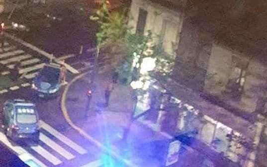 Dos efectivos policiales fueron tomados como rehenes en Parque Chacabuco
