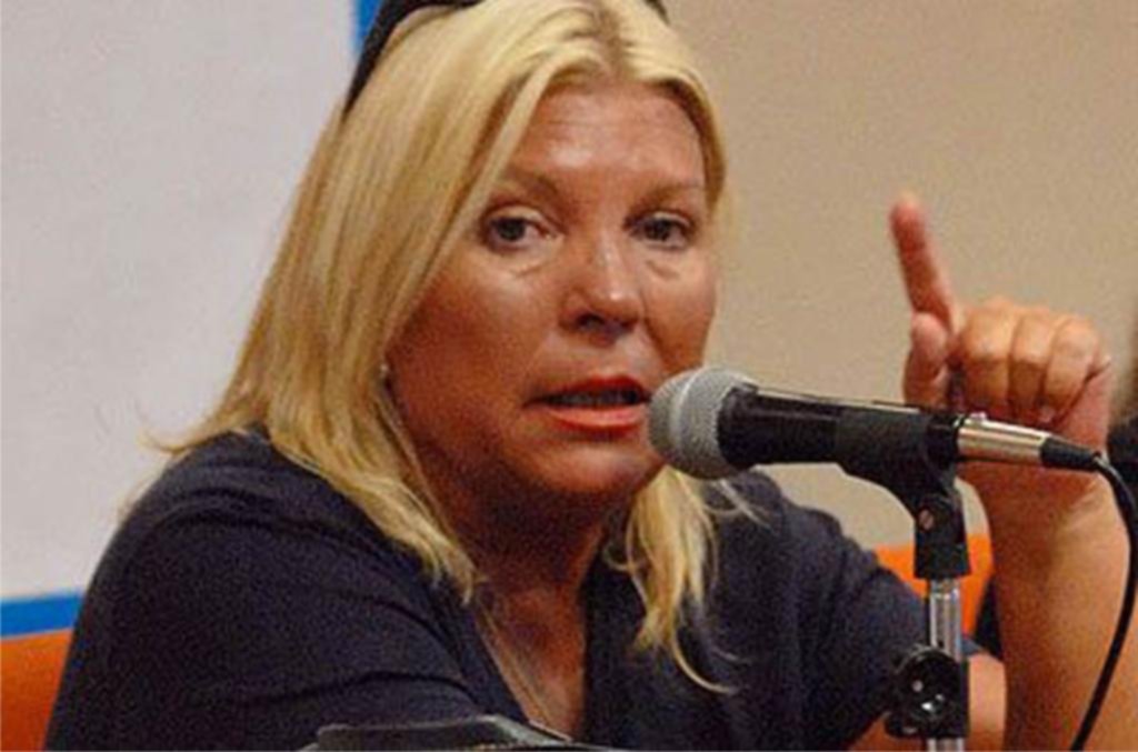 “Quieren que esté muerto”, aseguró Elisa Carrió