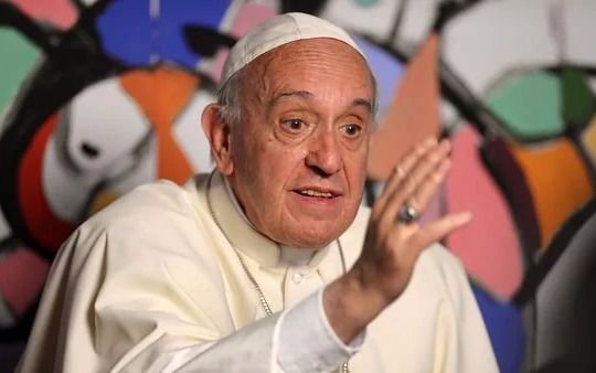 Francisco criticó que exista una "privatización del espacio público" en las ciudades