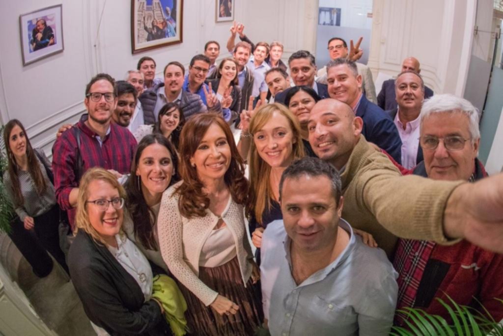 La Cámara Federal le ordenó a un juez indagar a Cristina por la ruta del dinero K