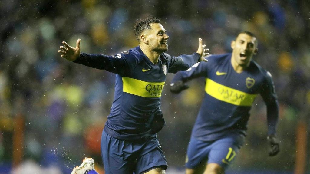 Guillermo convocó a Zárate para jugar contra su ex club