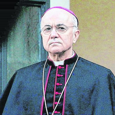 Otra denuncia contra el Papa del obispo que lo quiere echar