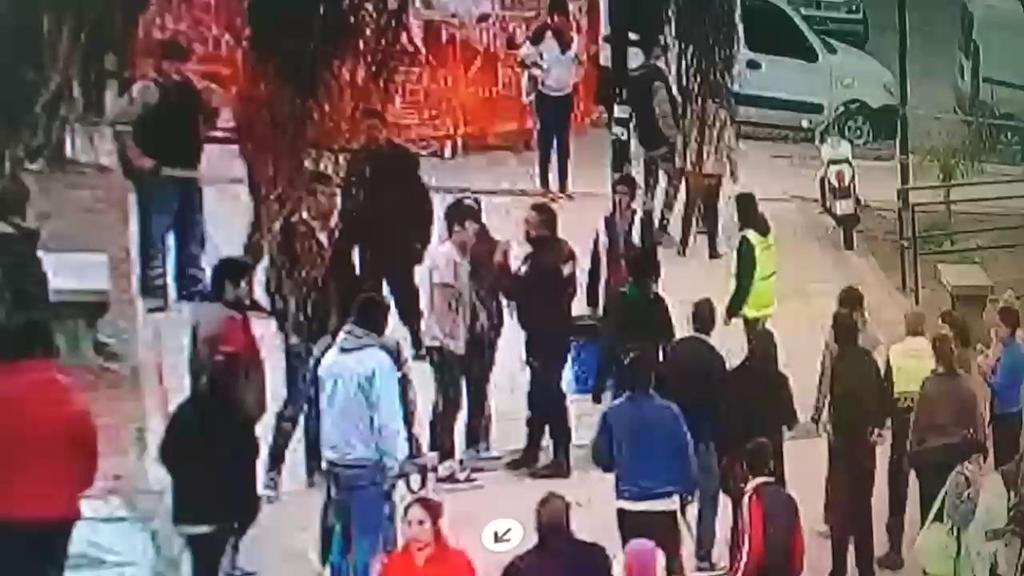En Parque Saavedra una batalla campal con intervención policial