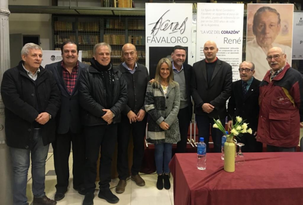 Un homenaje a René Favaloro en el Círculo de Periodistas