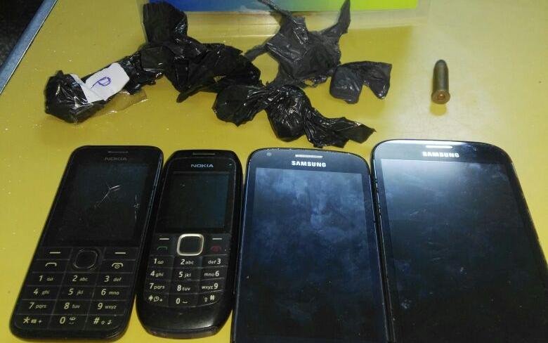 Amenazó a la familia, lo denunciaron y lo apresaron por dealer