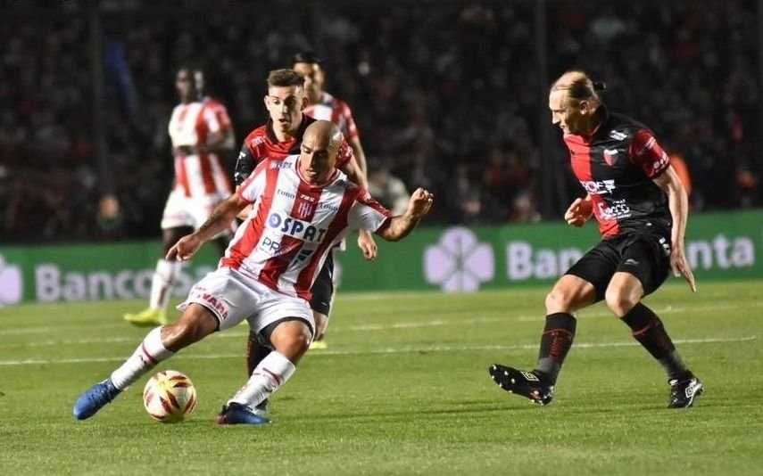 En el clásico santafesino, el miedo a perder los condujo a un aburrido empate sin goles