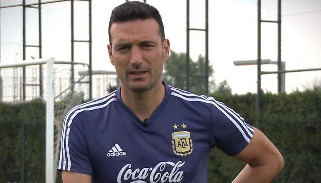 La Seleeción llegó a EE UU y se movió en el gimnasio