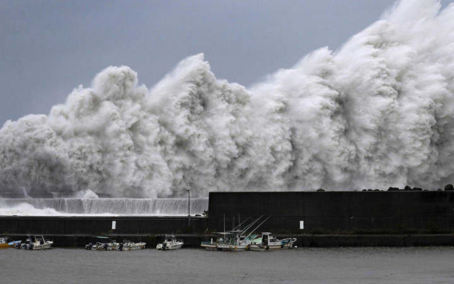 Japón: el peor tifón en 25 años deja al menos seis muertos