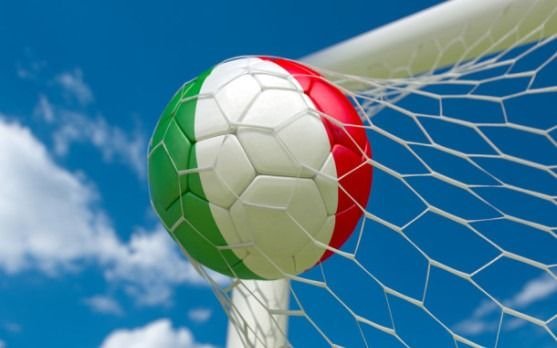 Dos argentinos entre los tres futbolistas mejores pagados de Italia