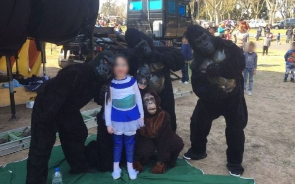 Denunciaron por maltrato animal a un circo en Rosario, pero eran personas disfrazadas