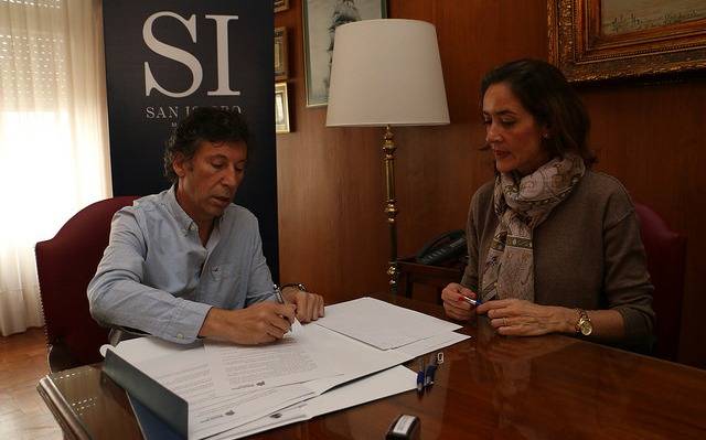 San Isidro firma un convenio para mejorar la atención a víctimas de violencia de género