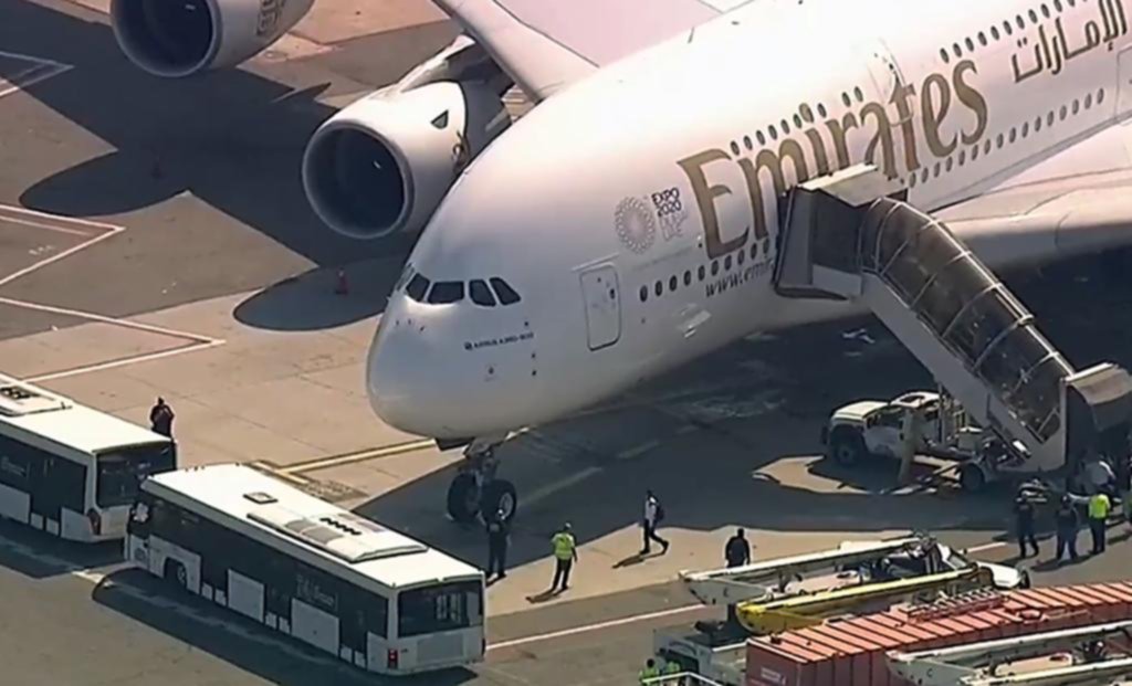 Dos aviones en cuarentena por indicios de gripe y cólera en el aire