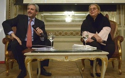 "Vamos a pasar los días más terribles de la Argentina" advirtió Carrió