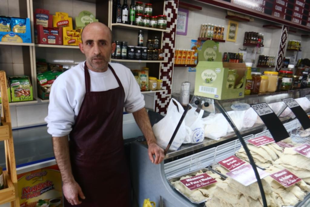En La Plata, la sacudida del dólar ya se traslada a los precios del pan y la carne