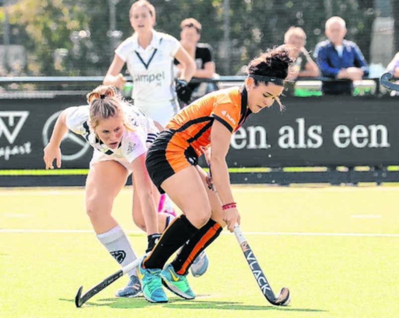Majo Granatto debutó con un triunfo y un gol en la Liga de Holanda de hockey
