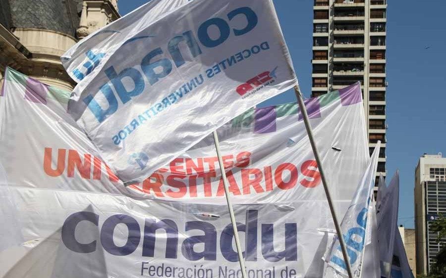 Conadu aceptó la oferta salarial del 26% pero ratificó el paro universitario para el 13 de septiembre