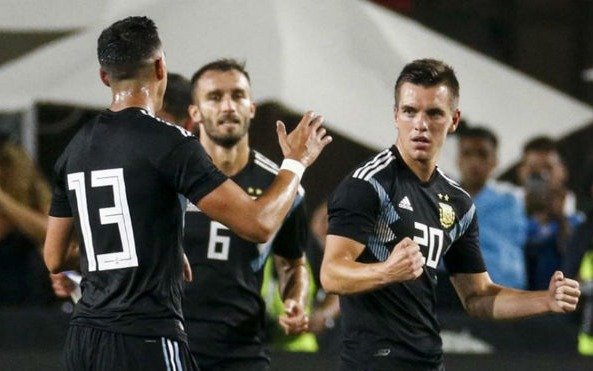 Scaloni después del 3-0: "Quizá estos chicos sean el futuro de la Selección"