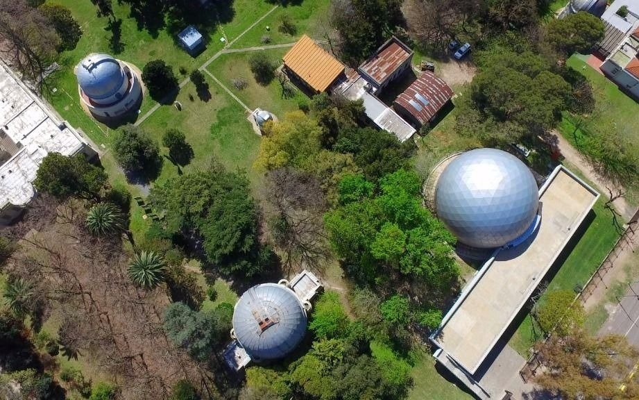Murió un joven por las heridas que sufrió al caer de su moto en el Bosque