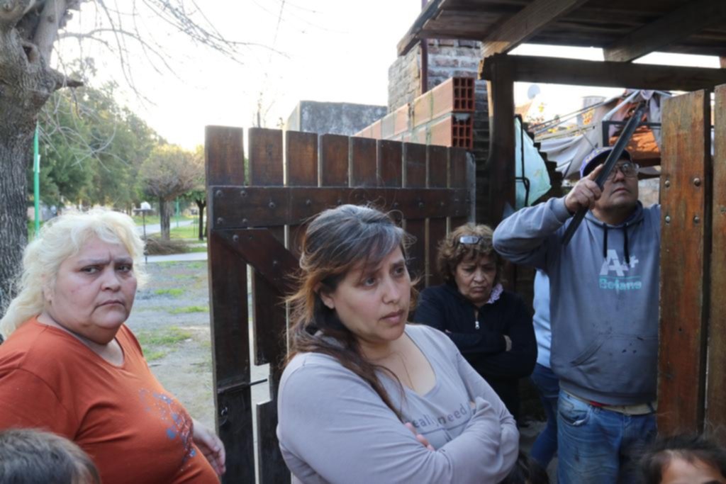 Apenas una familia salió de su casa, delincuentes entraron y se la desvalijaron por completo