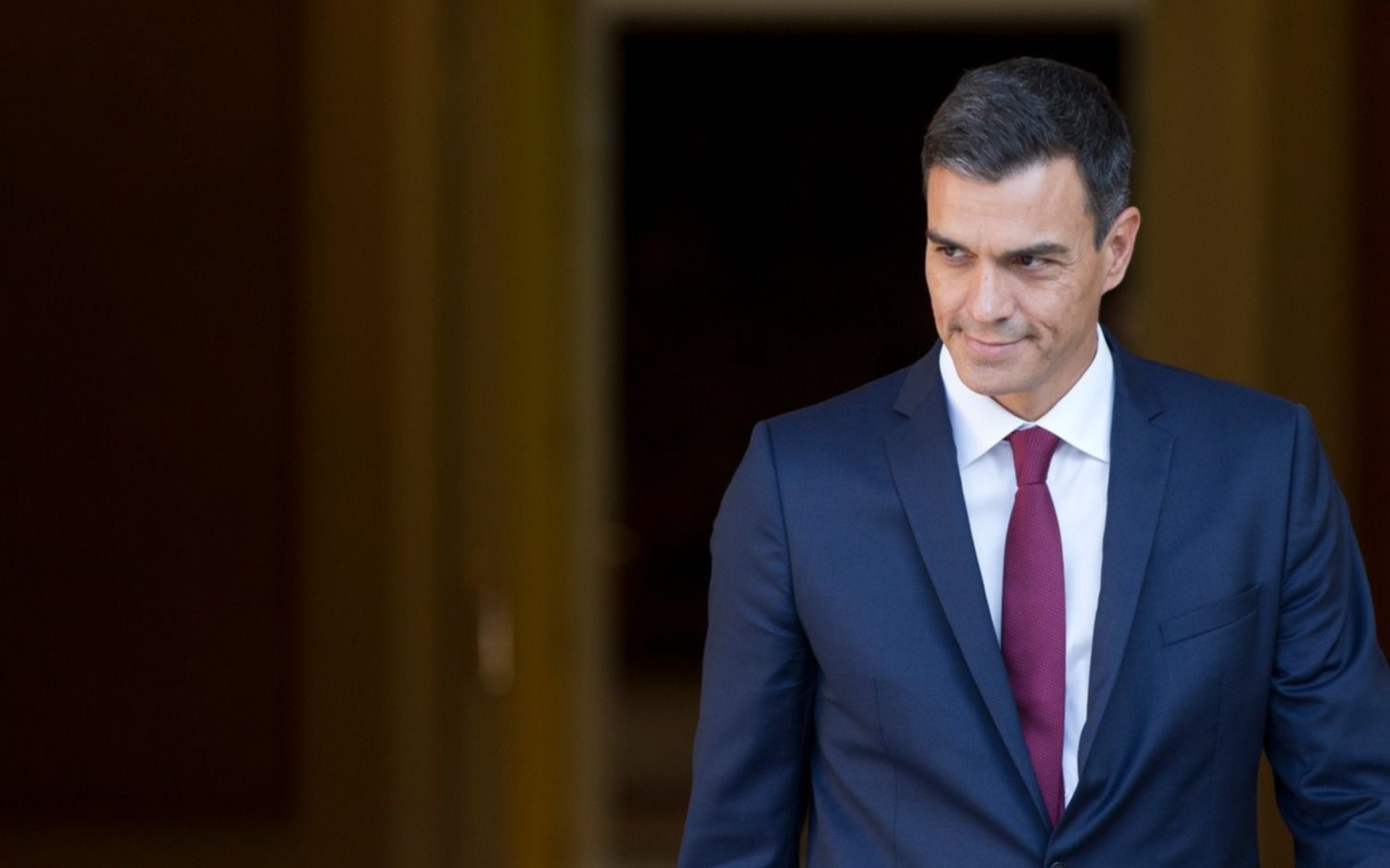 ¿Títulos truchos?: una polémica que sacude a España y salpica al presidente Sánchez