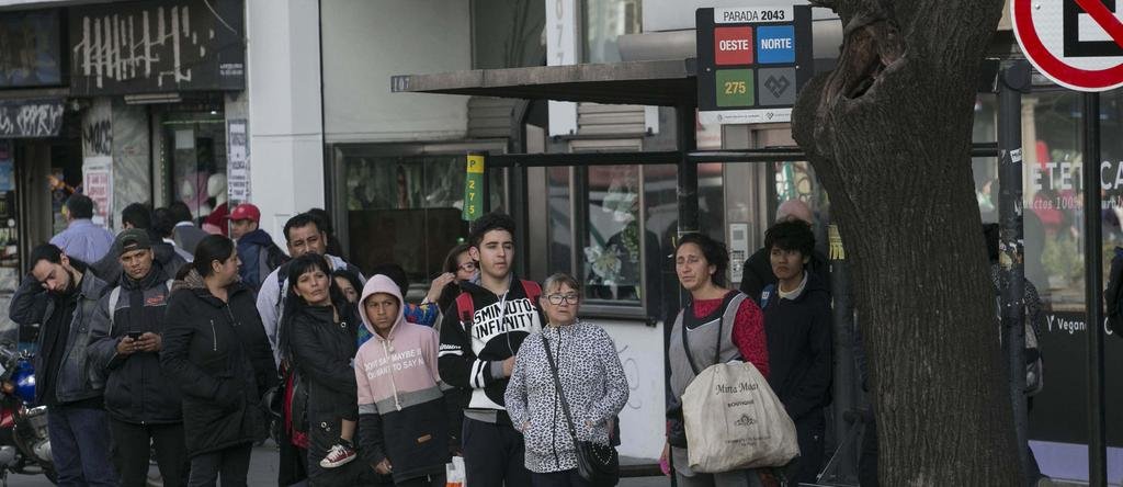 Llega otro aumento en micros y trenes y el acumulado anual alcanzará el 130%