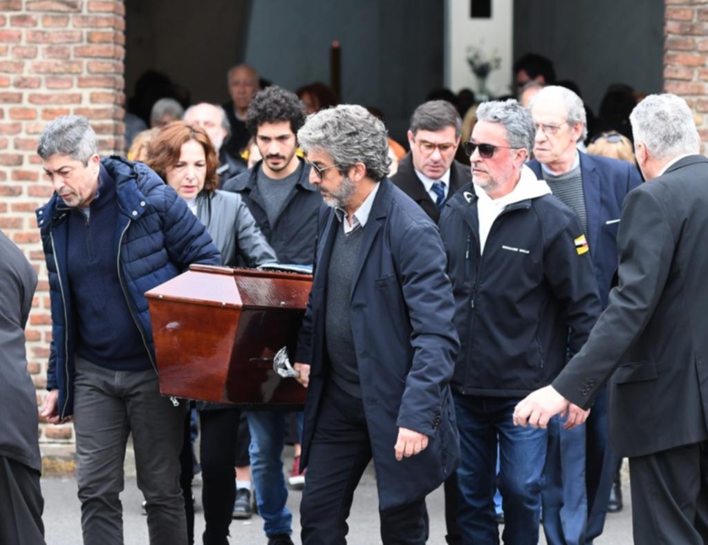 El último adiós a la mamá de Darín