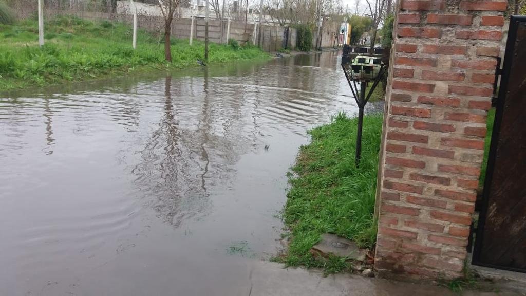 Villa Castells, otra vez bajo el agua en distintas esquinas