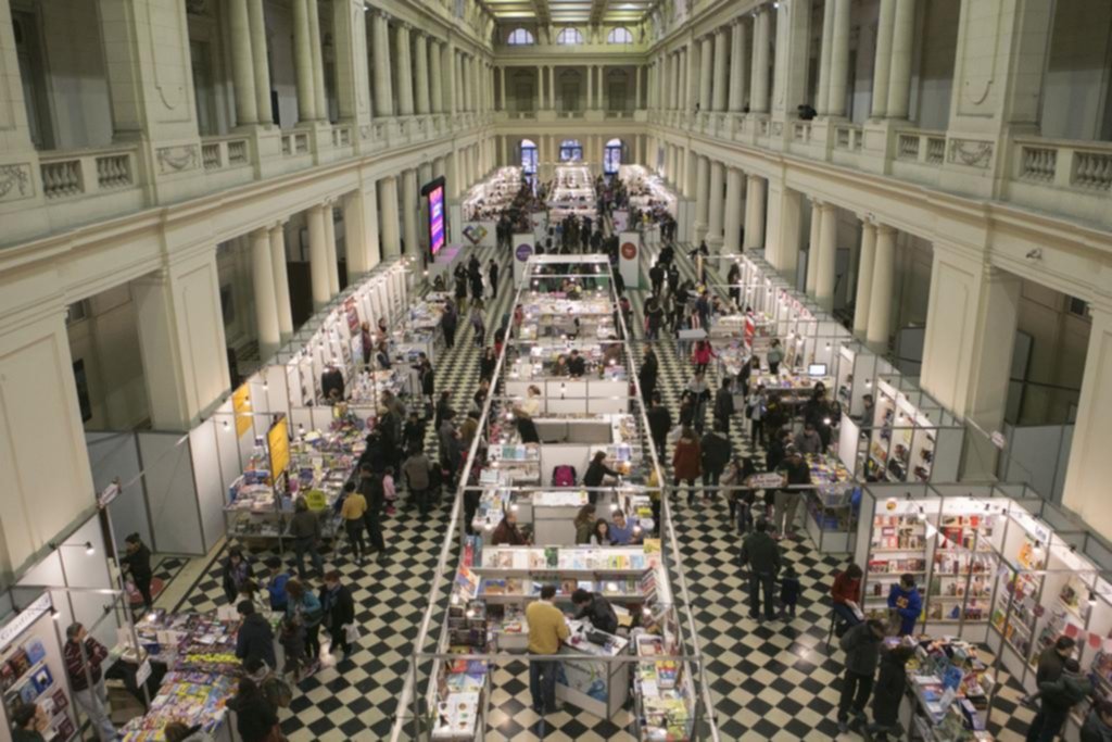De la mano de grandes autores, La Feria Internacional del Libro llega por primera vez a La Plata