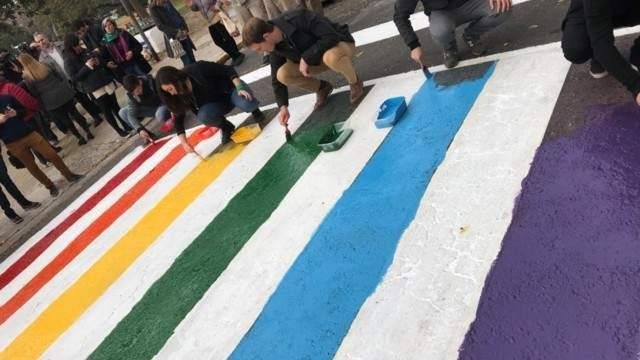La Plata tendrá una senda peatonal de colores para promover la diversidad