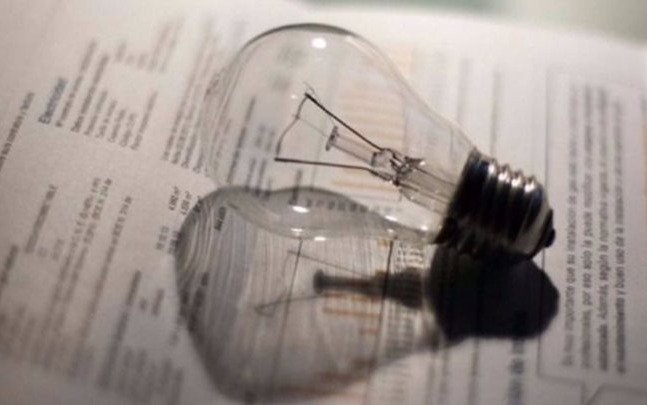 El lunes empieza a regir en la Región el aumento del 24% en la tarifa de la luz