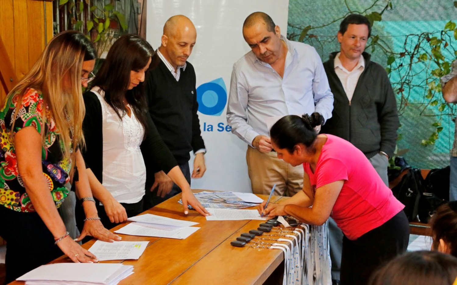 Ducoté entregó 20 nuevos botones de Alarmas Urbanas en Derqui