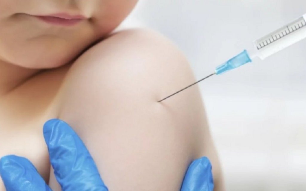 Proponen multar a los padres que no vacunen a sus hijos