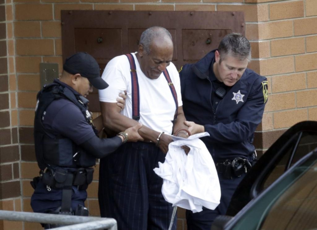 Marche preso: Bill Cosby fue condenado a entre tres y diez años de cárcel por agresión sexual